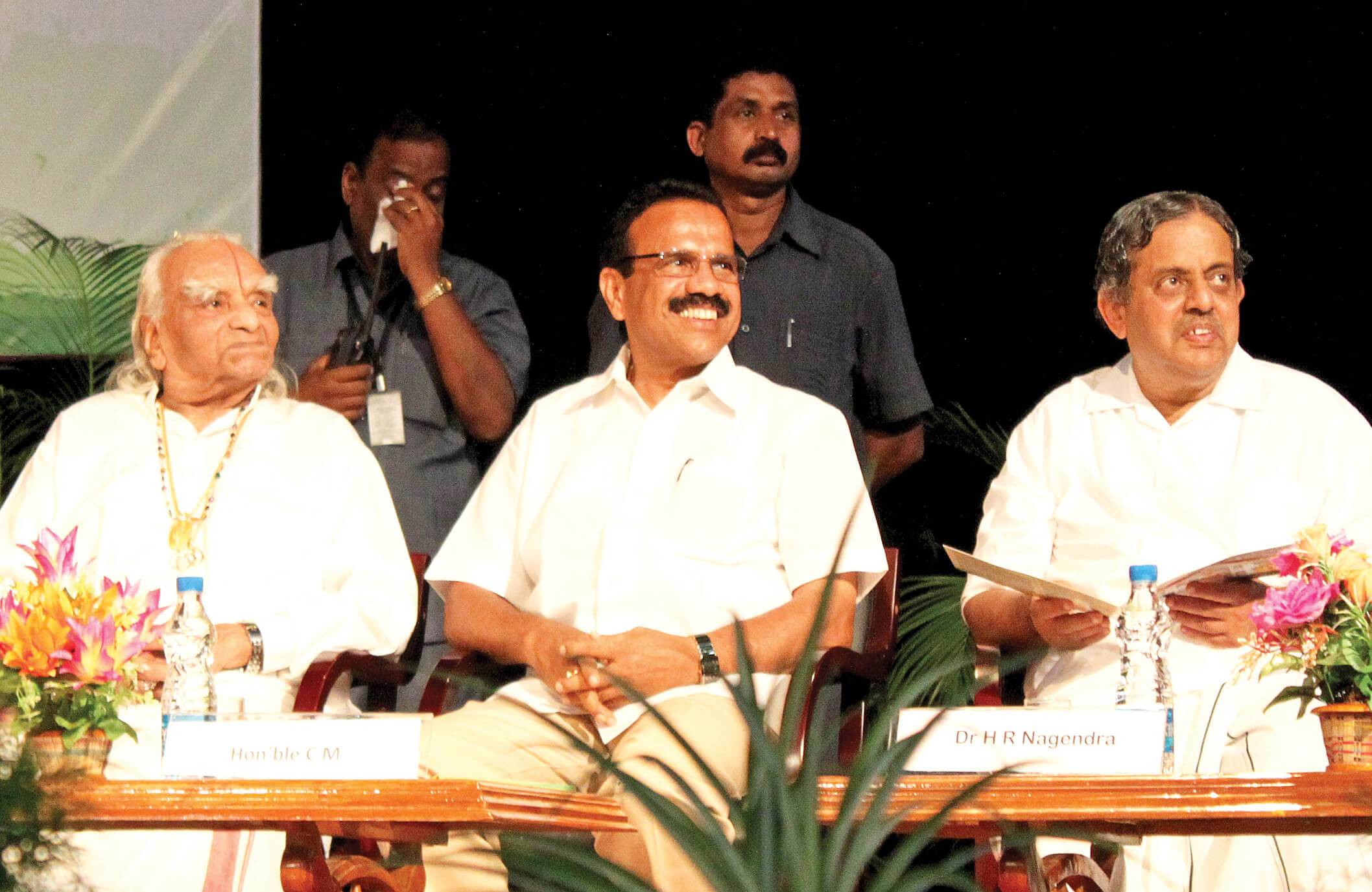2011 – Dr. BKS Iyengar & Shri D V Sadanand Gowda, Chief Minister of Karnataka
